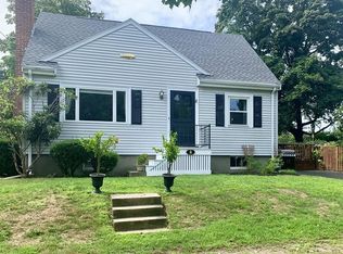 8 Susan Rd, Marblehead, MA 01945