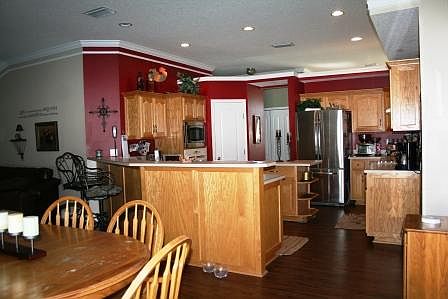 4th image of 3796 Southbank Cir