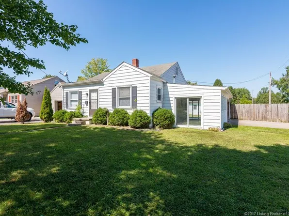 1010 W Vest St, Scottsburg, IN 47170