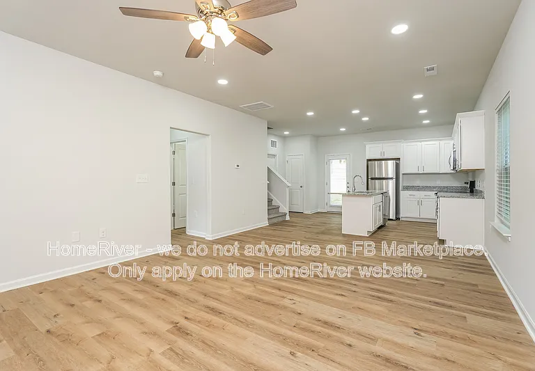 3350 Cardinal St — Photo 3