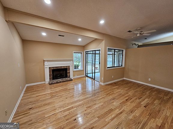 4th image of 108 Glendale Dr