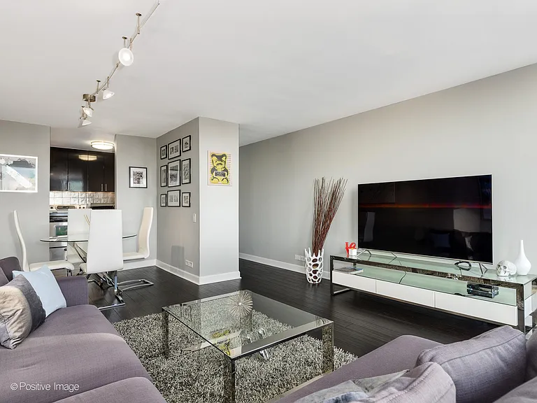 1030 N State St #18C — Photo 7