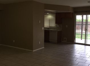 5728 Castlegate Ln, Bakersfield, CA