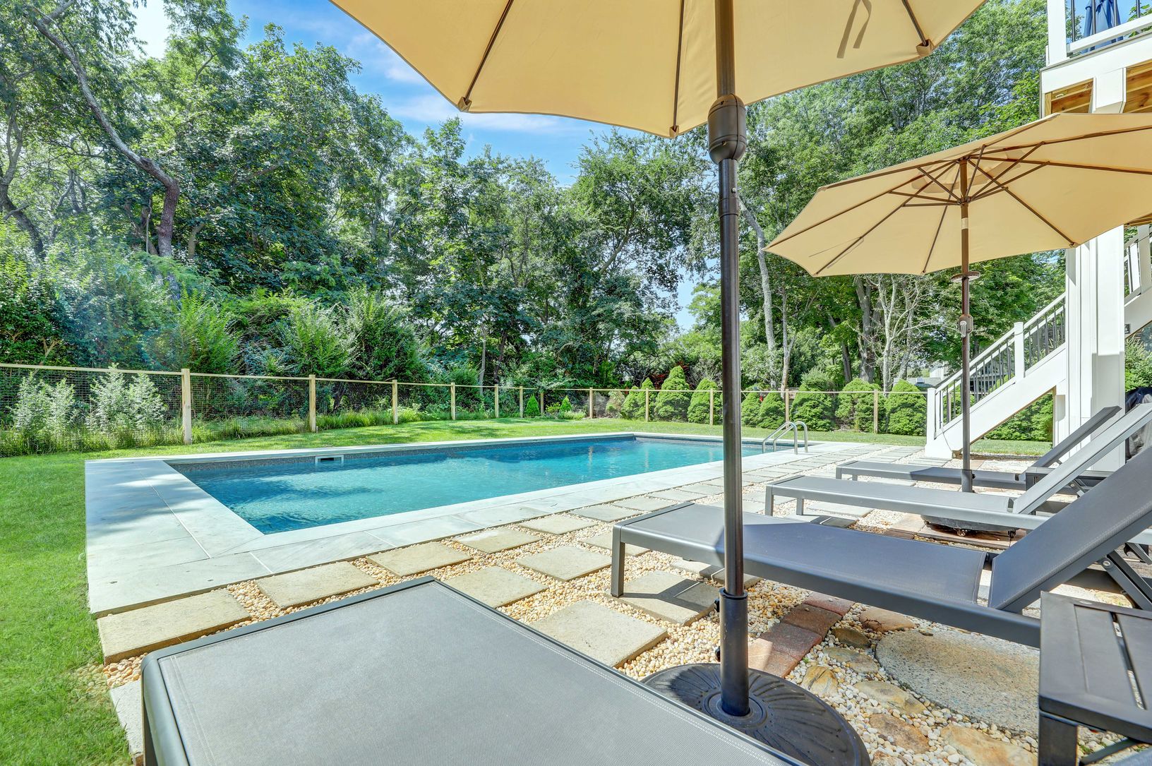  Pool Fun & Relaxation