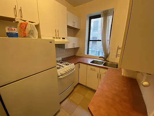 Rented by Compass | media 13