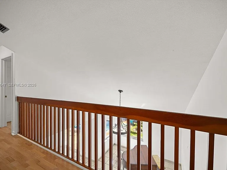 2560 Bass Way — Photo 33
