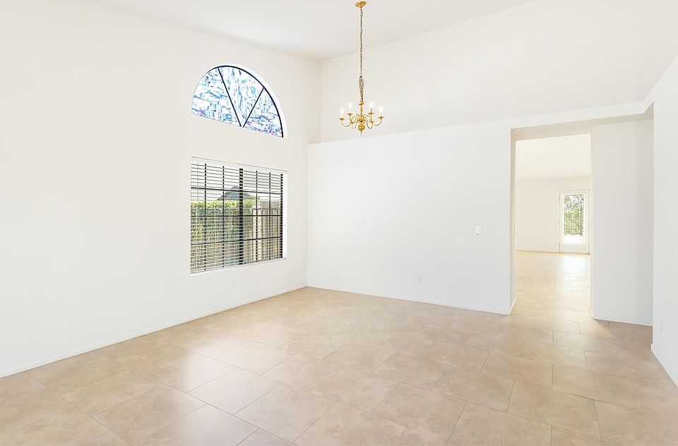 365 Apollo Dr, Vista, CA 92084 | Zillow