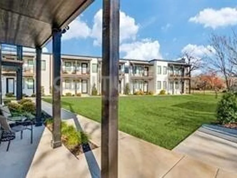 408 Dr Martin Luther King Jr Blvd #302 — Photo 11