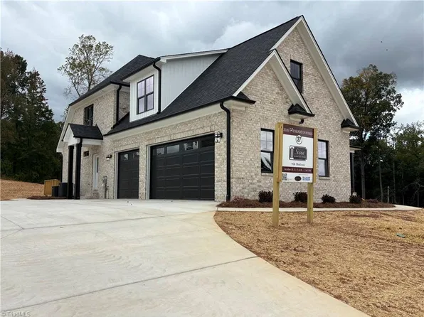 958 Medinah Dr, Winston Salem, NC 27107