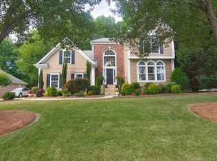 8916 Devonshire Dr, Huntersville, NC 28078
