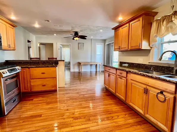 55 Beach St #2, Malden, MA 02148