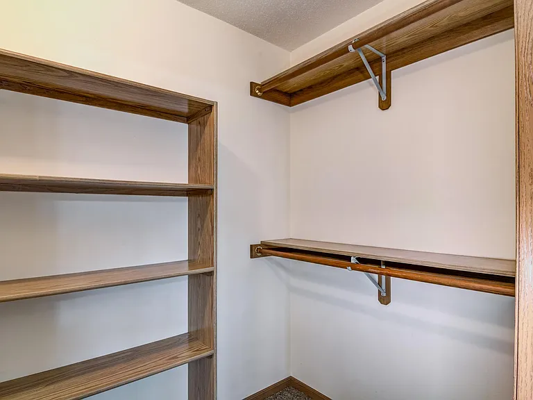 4207 Echo Valley Dr — Photo 2