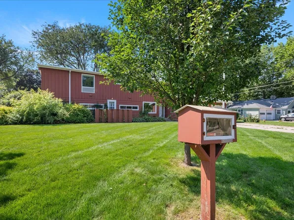 303 Central Ave, Aurora, IL 60506