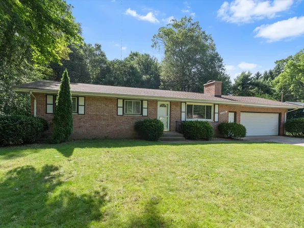 8696 Maplewood Dr, Berrien Springs, MI 49103