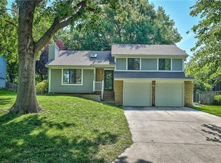 9307 Acuff Ln, Lenexa, KS 66215