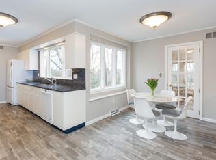 78 Hilltop Rd, Longmeadow, MA 01106