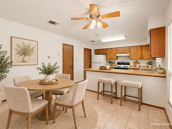 3rd image of 3102 Jeanne Marie Ct