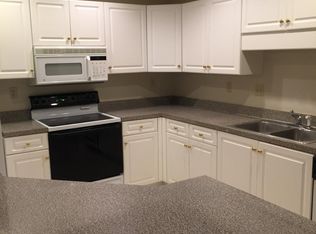 8506 Atrium Dr, Louisville, KY 40220