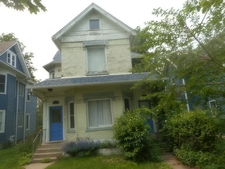 1912 15th Ave S — Photo 10