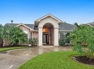 11230 Fernley Dr, New Orleans, LA 70128
