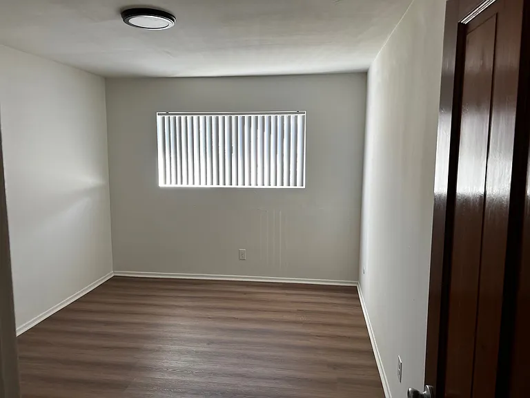 Northridge House — Photo 24
