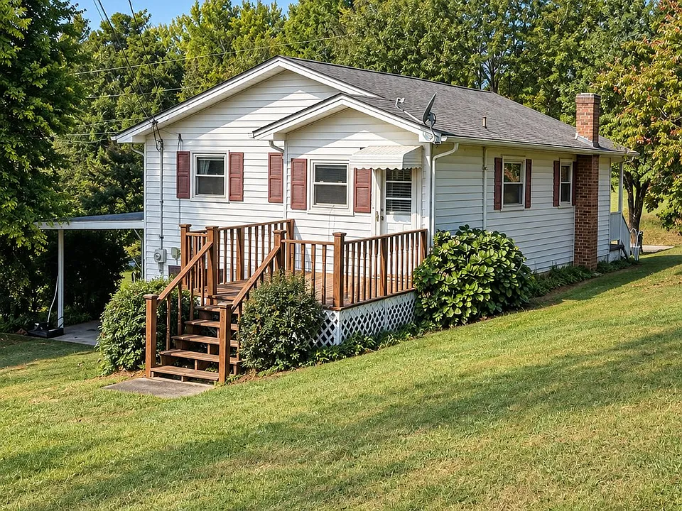 1734 Peachtree Ln