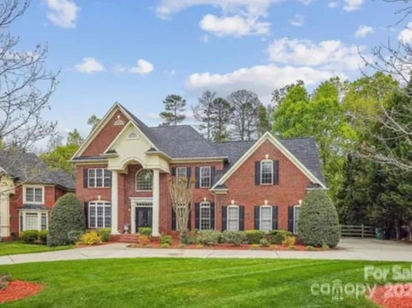 12011 Olden Ct, Charlotte, NC 28262