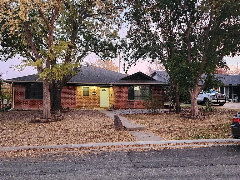 1421 Blanton Pl — Photo 23
