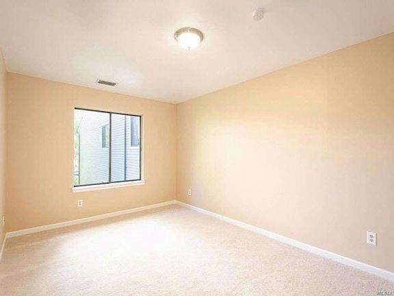 5th image of 820 Woodland Ct