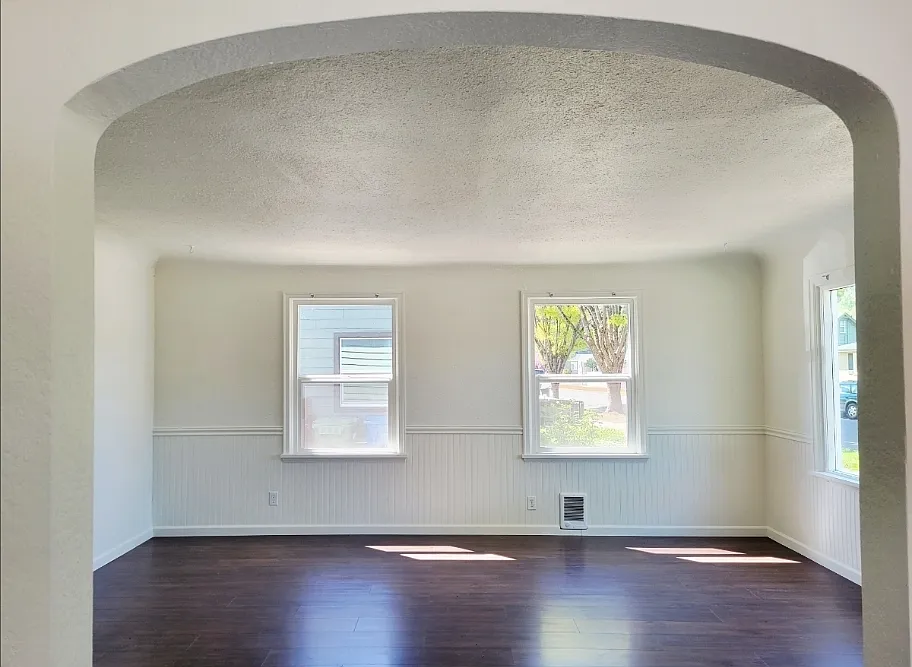 Building Photo - 1166 6th St NW