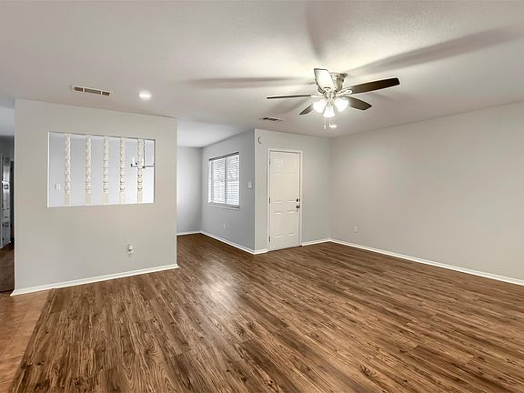 4th image of 3509 Ambleside Dr