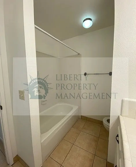 4317 N Emerson Ave #202 — Photo 11