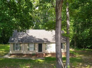414 Dogwood Dr, Greenwood, SC 29646