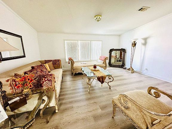 3rd image of 4525 Dewsbury Ct #798