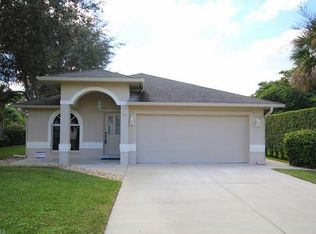 582 96th Ave N, Naples, FL 34108
