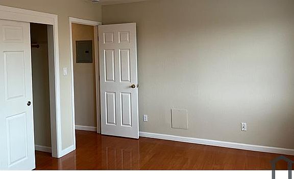 4th image of 9866 Bancroft Ave