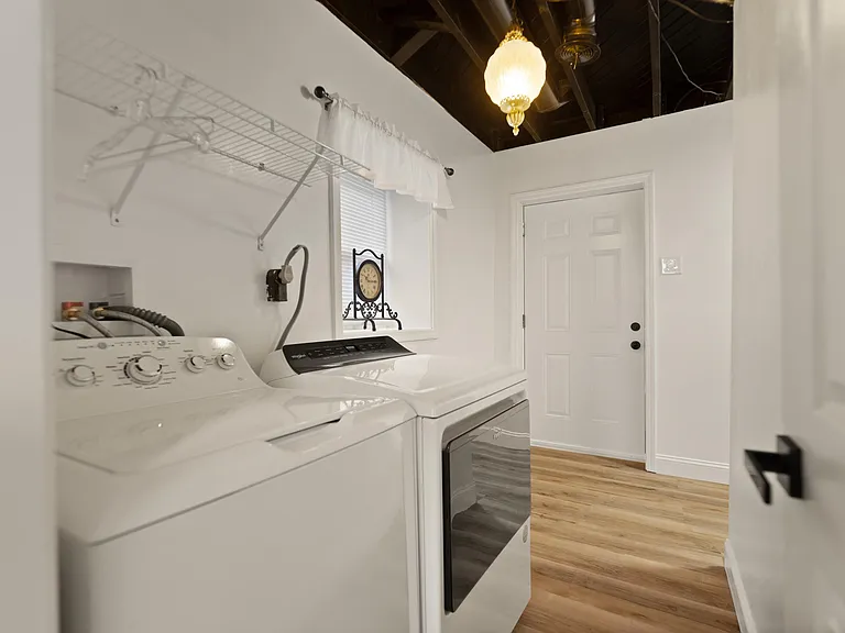 1706 Cameron Ct — Photo 35