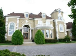 1025 Leadenhall St, Johns Creek, GA 30022