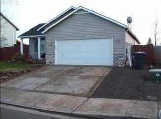 1026 Meadowlawn Pl, Molalla, OR 97038
