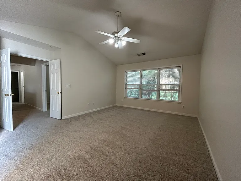 180 Sessingham Ln — Photo 26
