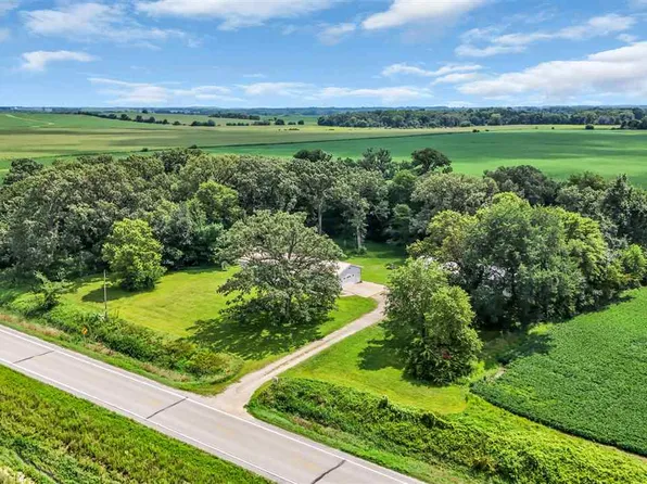 9826 Brandon Rd, La Porte City, IA 50651