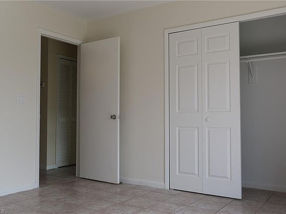 4th image of 802-804 NE 8th St