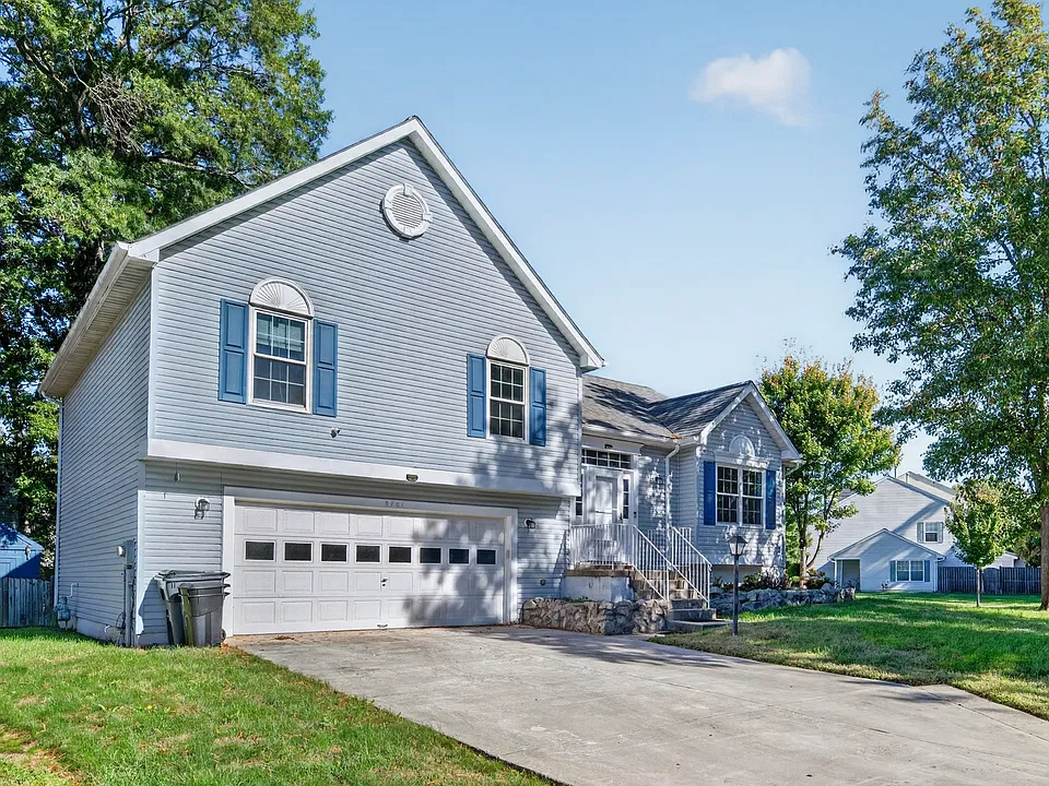 5701 Halfmoon Ct