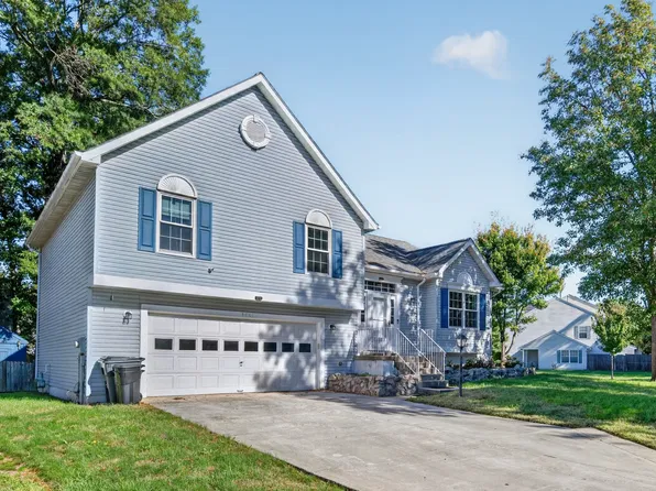 5701 Halfmoon Ct, Waldorf, MD 20603