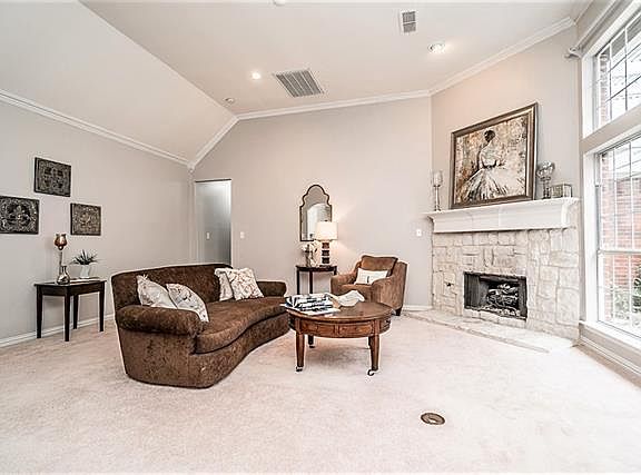 2nd image of 7019 Aspen Creek Ln