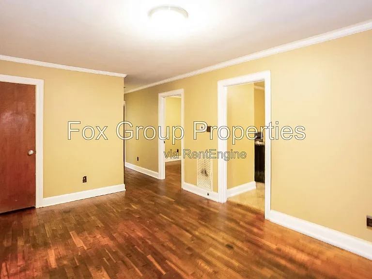 526 Hickory Ave — Photo 5