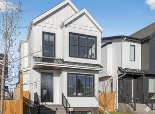 124 S 26th Ave NE, Calgary, AB T2E 1Y7