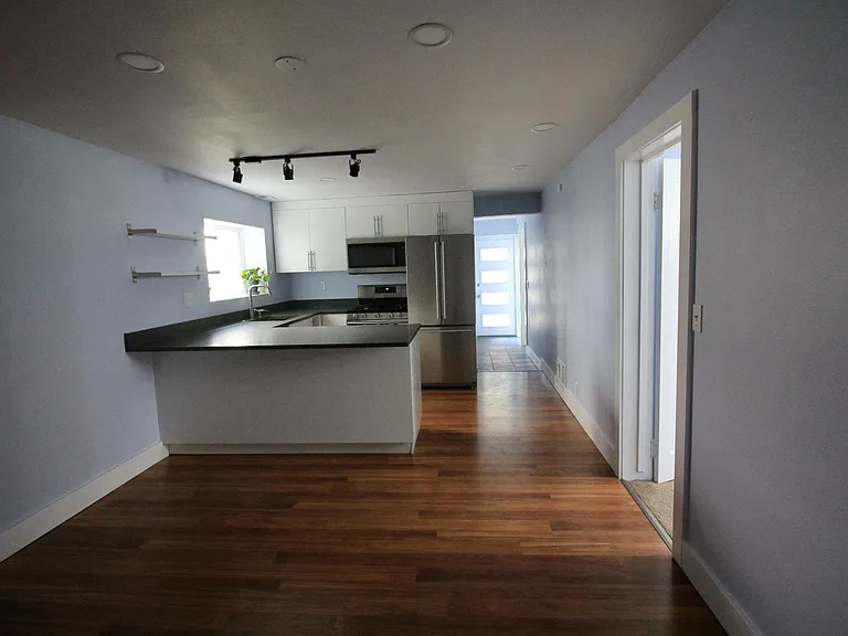 Unit with natural light only... lots of light!