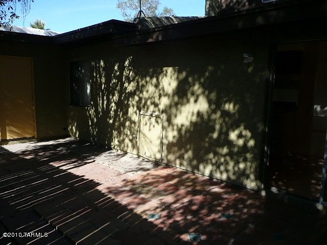 2nd image of 1670 N Belvedere Ave