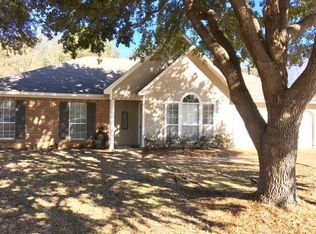 632 Huntington Dr, Madison, MS 39110